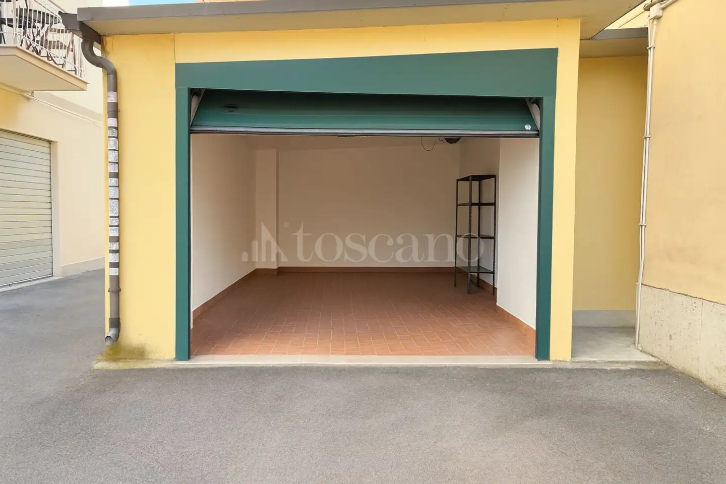 Box in vendita di 30 mq a €65.000 (rif. 50/2025)