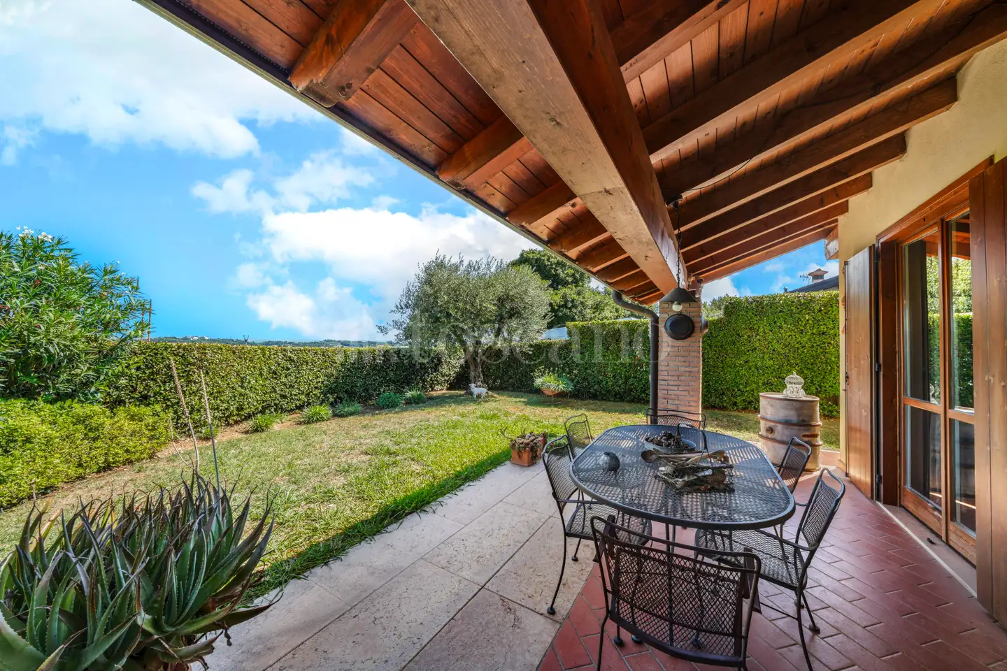 Villa Bifamiliare in vendita di 250 mq a €665.000 (rif. 50/2025)