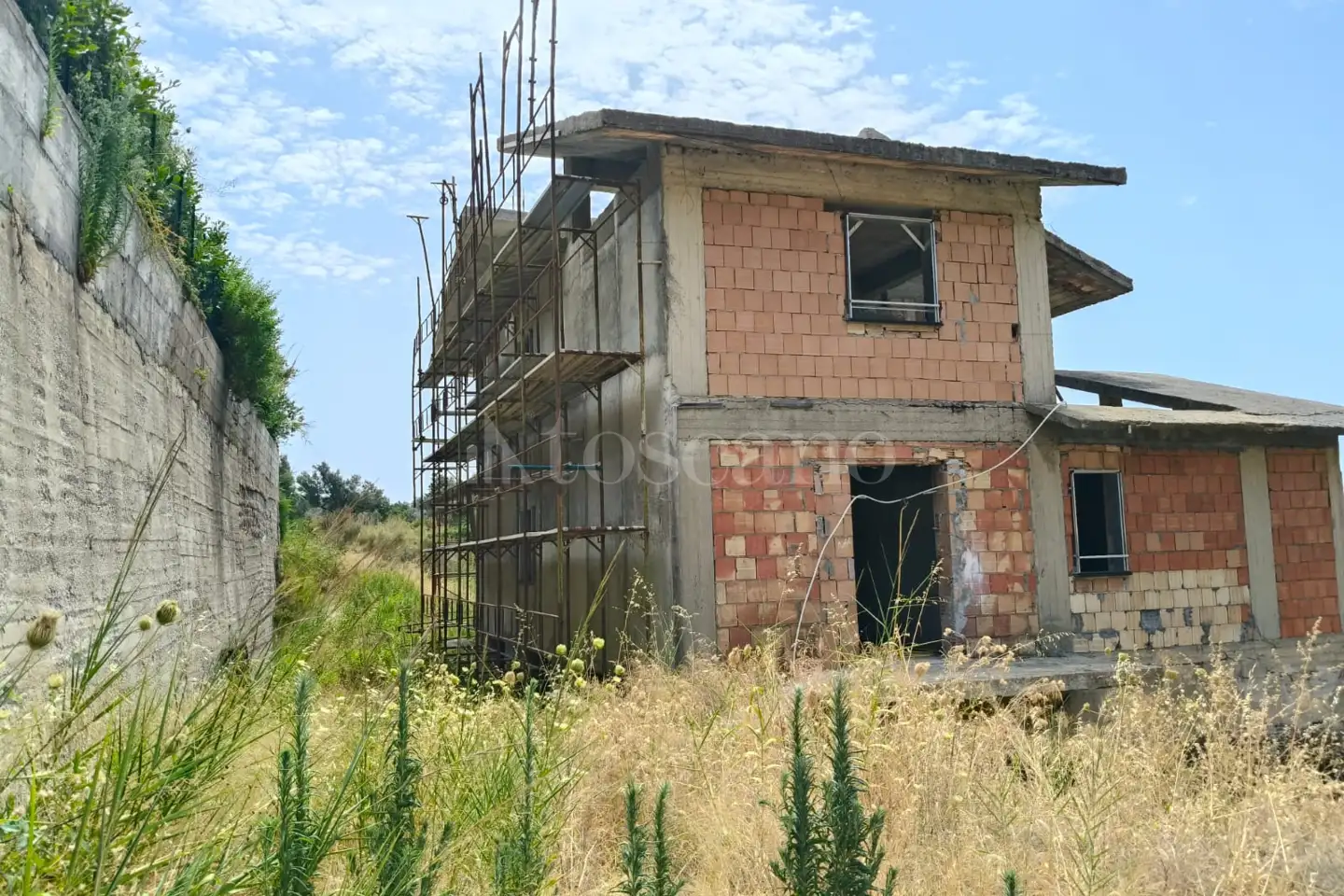 Villa in vendita di 270 mq a €80.000 (rif. 102/2025)
