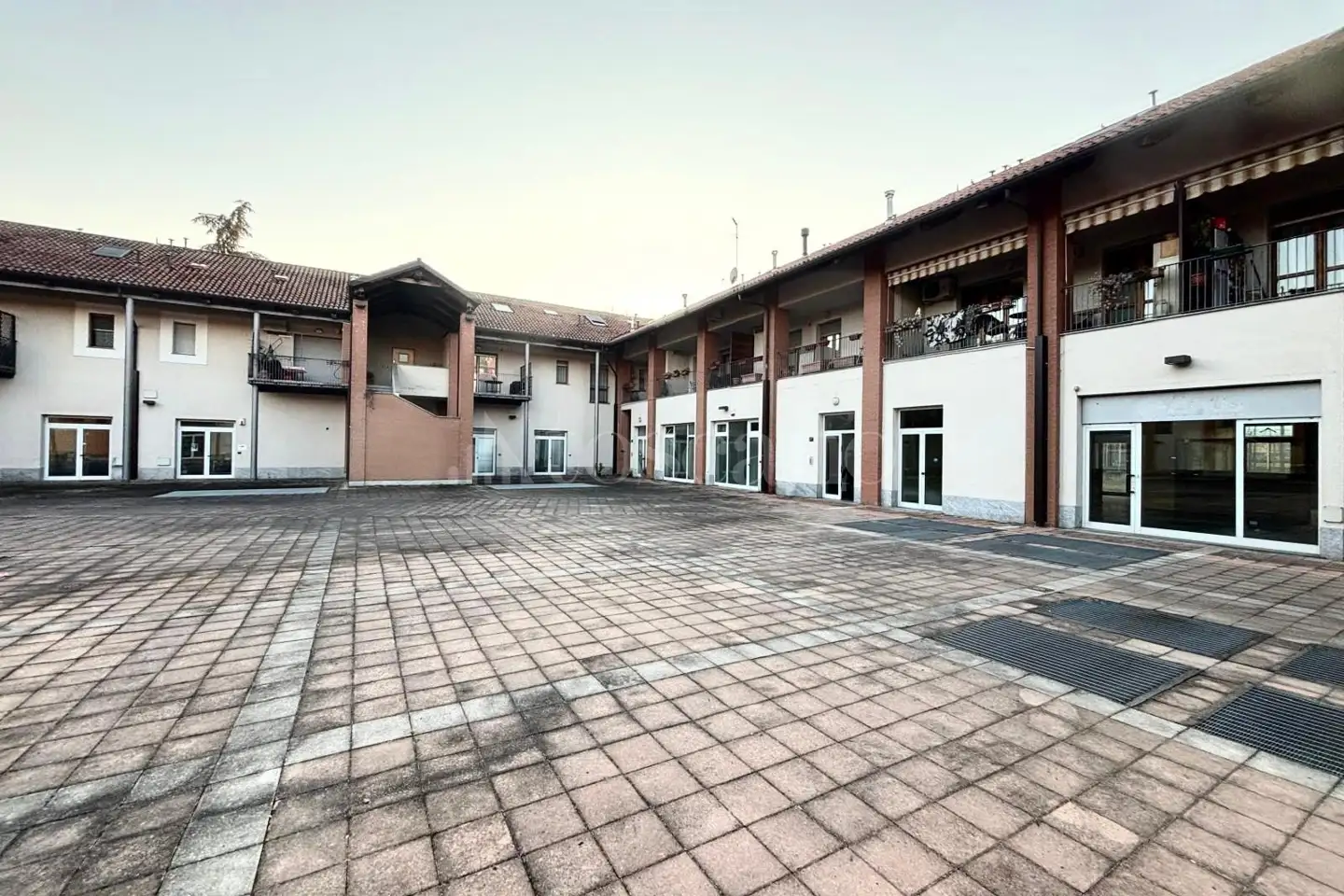 Ufficio in affitto di 180 mq a €1.600 (rif. 71/2025)