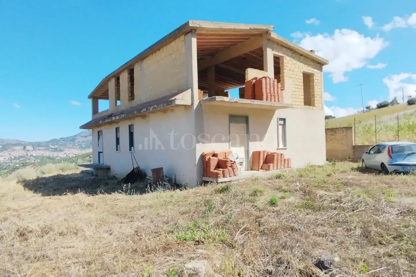 Villa in vendita di 230 mq a €97.000 (rif. 11/2025)