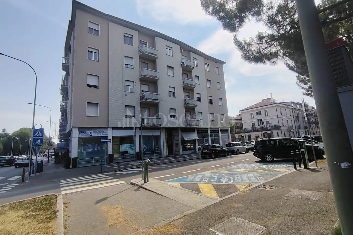Negozio in vendita di 40 mq a €65.000 (rif. 27/2026)