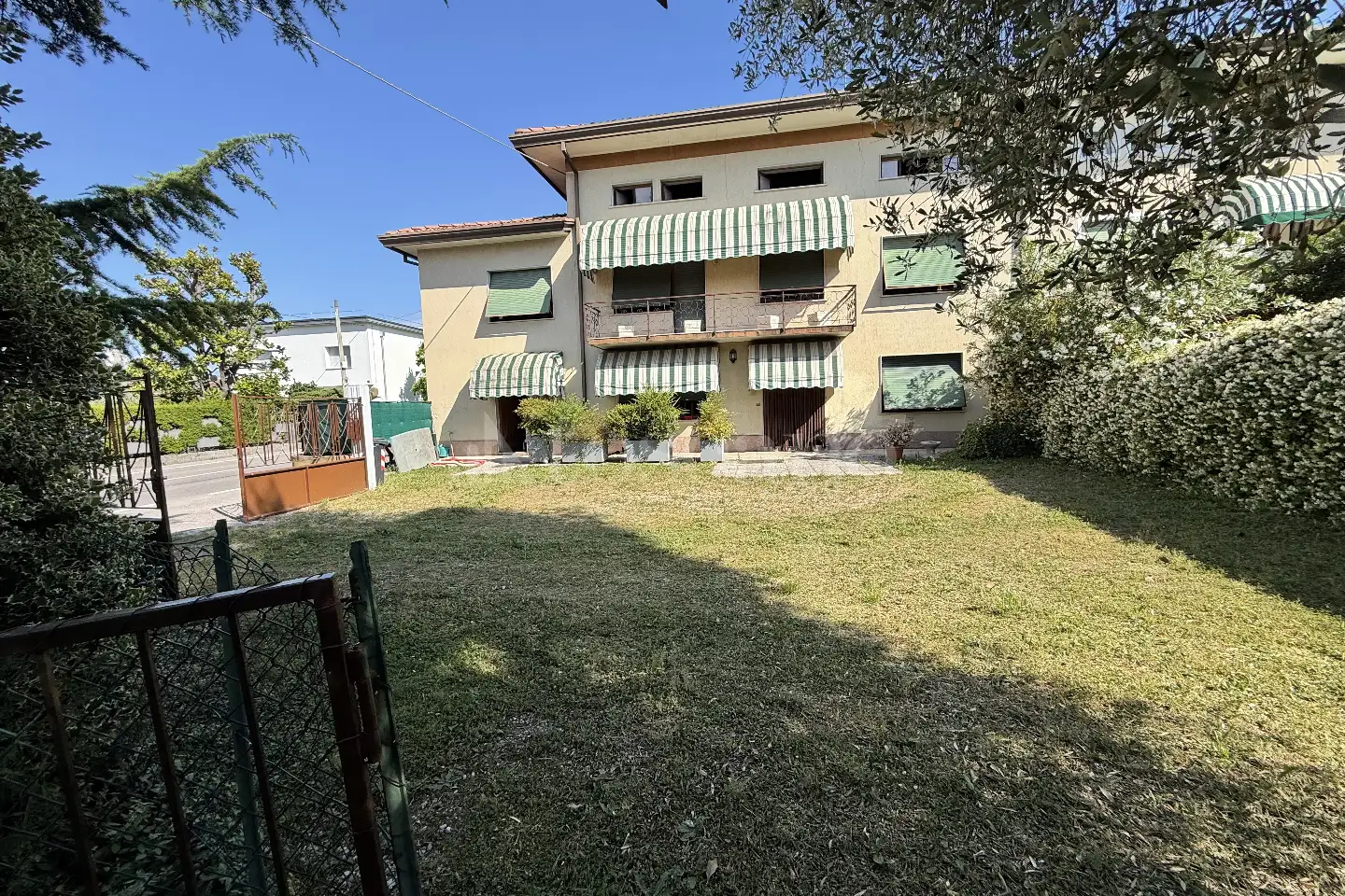 Villino a Schiera in vendita di 240 mq a €209.000 (rif. 85/2026)