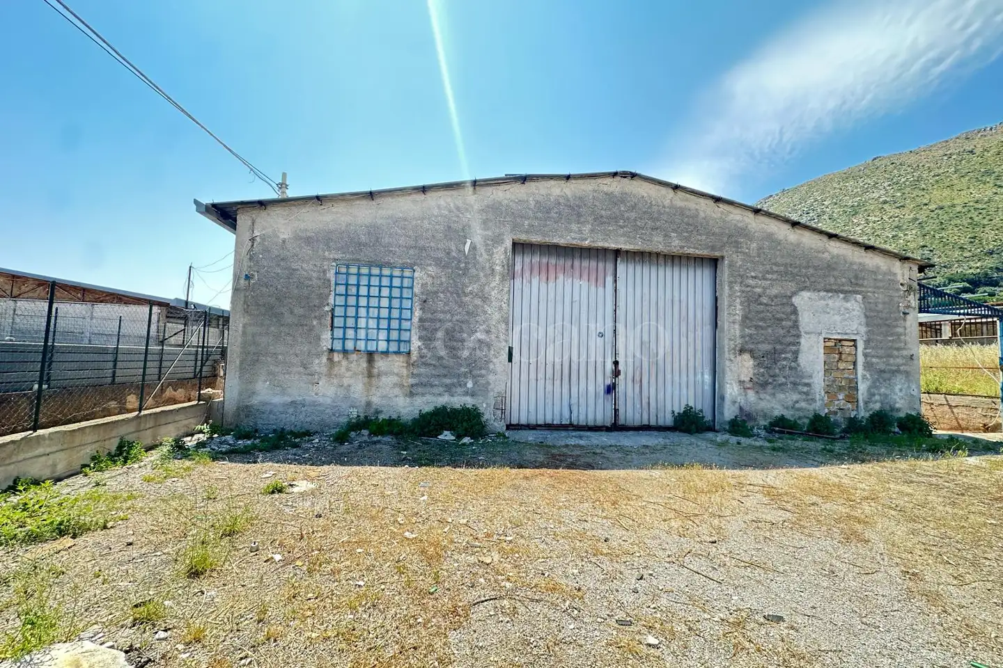 Capannone in affitto di 372 mq a €2.800 (rif. 84/2026)