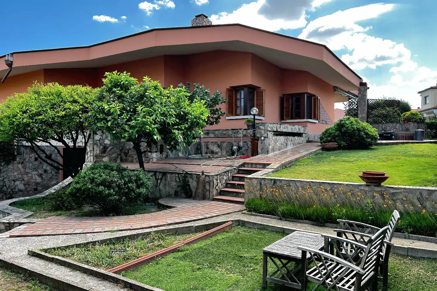 Villa in vendita di 323 mq a €795.000 (rif. 19/2026)