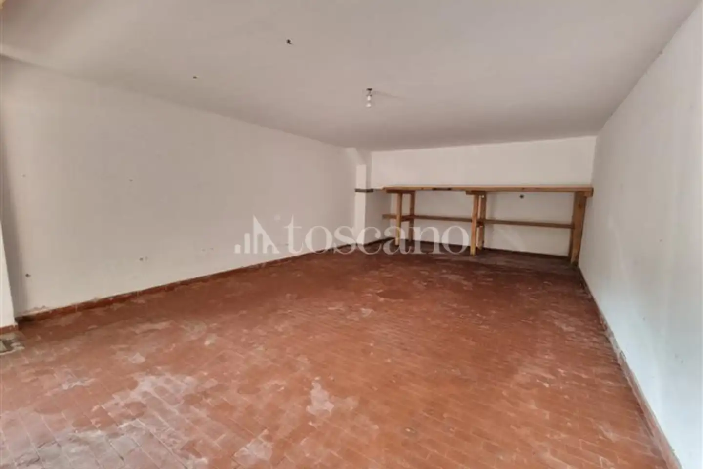 Box in affitto di 45 mq a €200 (rif. 71/2025)