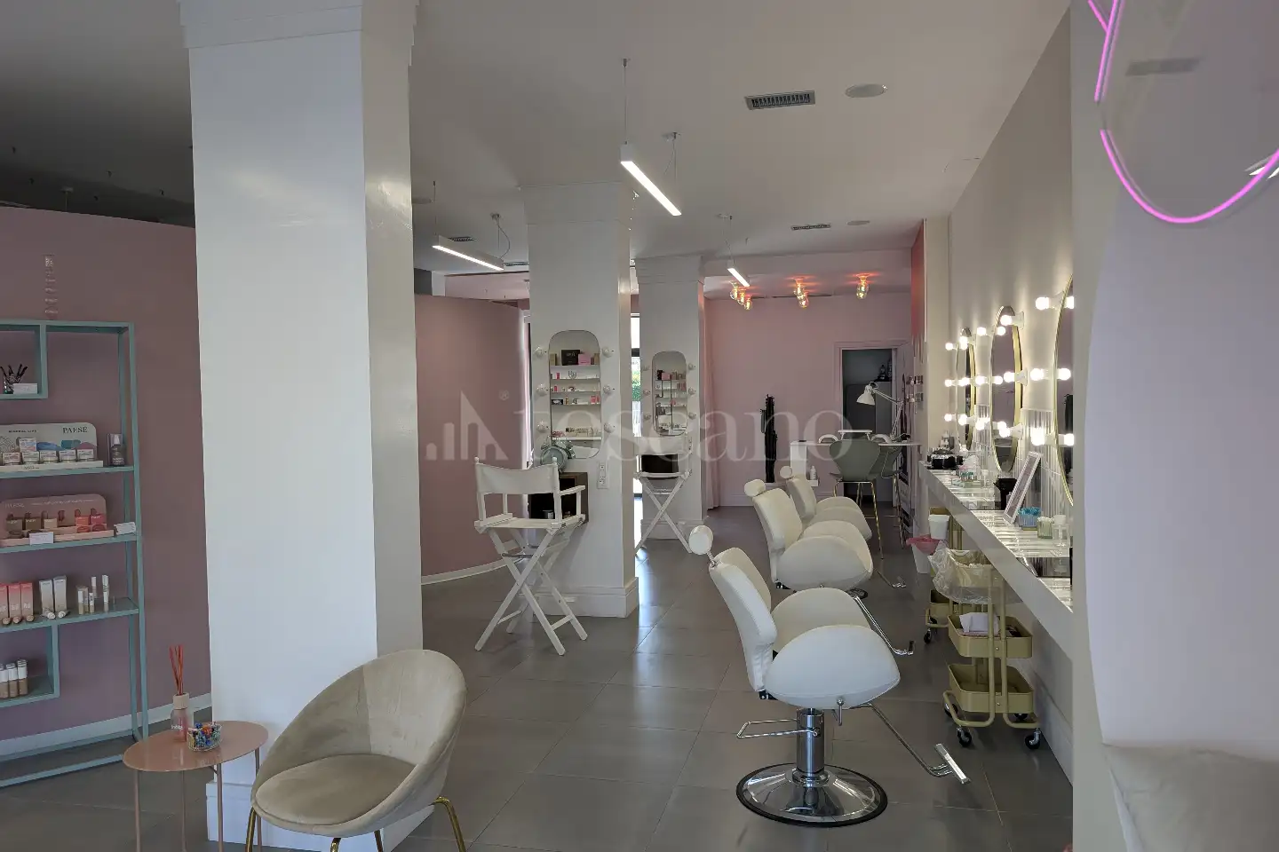 Negozio in vendita di 135 mq a €450.000 (rif. 3/2026)