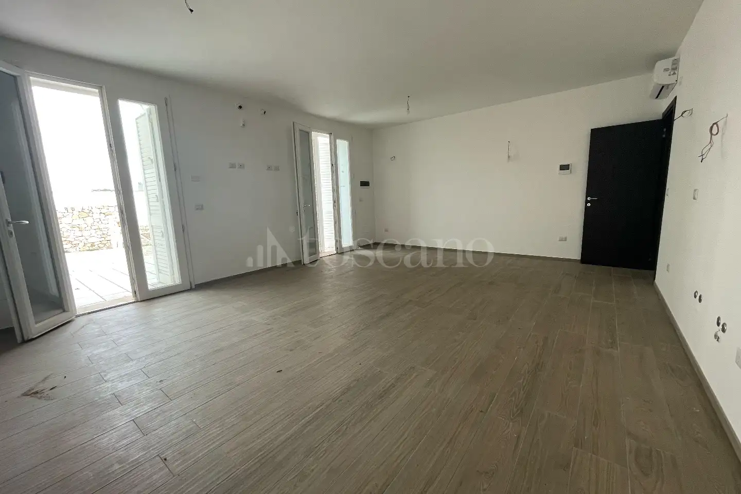 Villa Bifamiliare in vendita di 240 mq a €477.000 (rif. 2/2025)