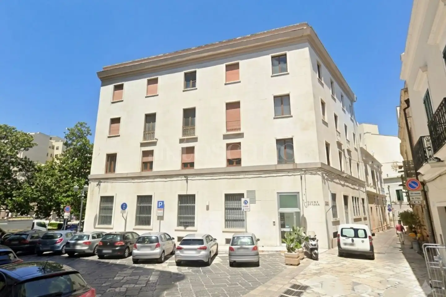 Palazzo in vendita di 800 mq a €1.300.000 (rif. 25/2026)