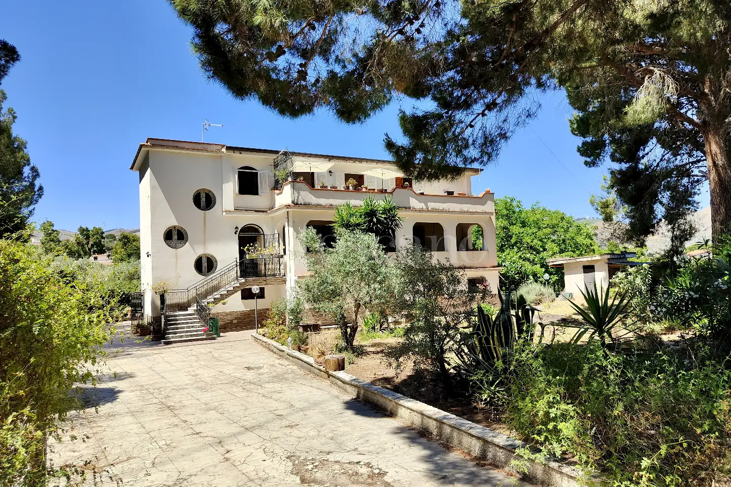 Villa in vendita di 500 mq a €255.000 (rif. 41/2026)
