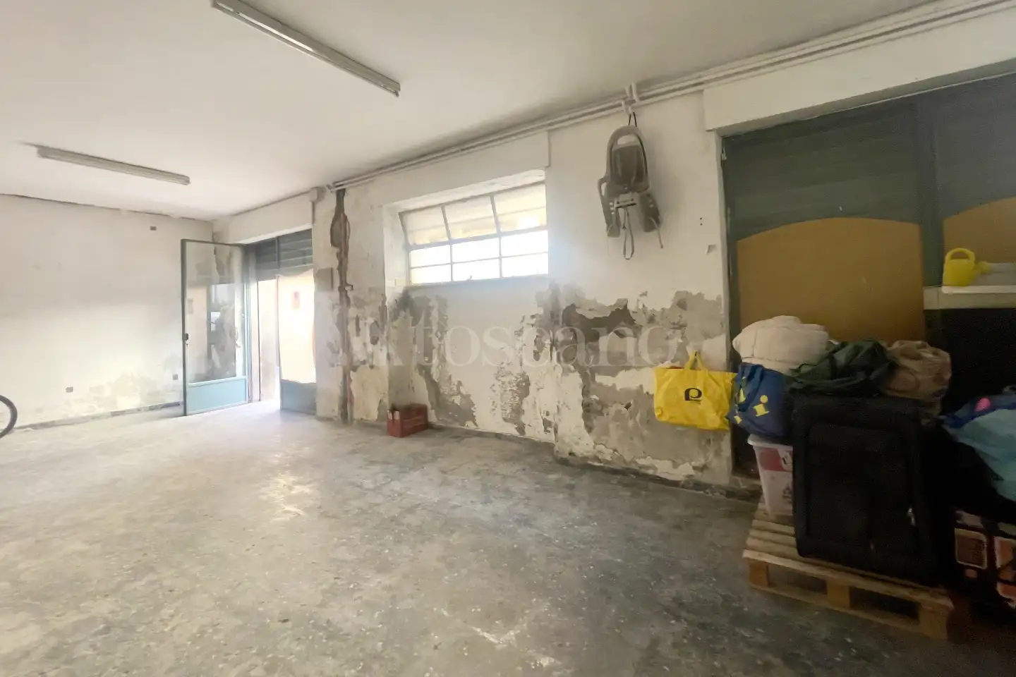 Garage in vendita di 62 mq a €39.000 (rif. 39/2025)