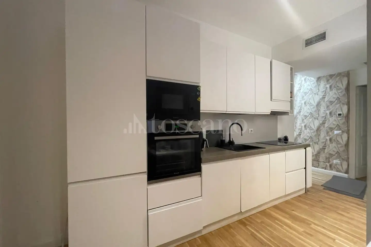 Stanza in affitto di 15 mq a €600 (rif. 52/2025)