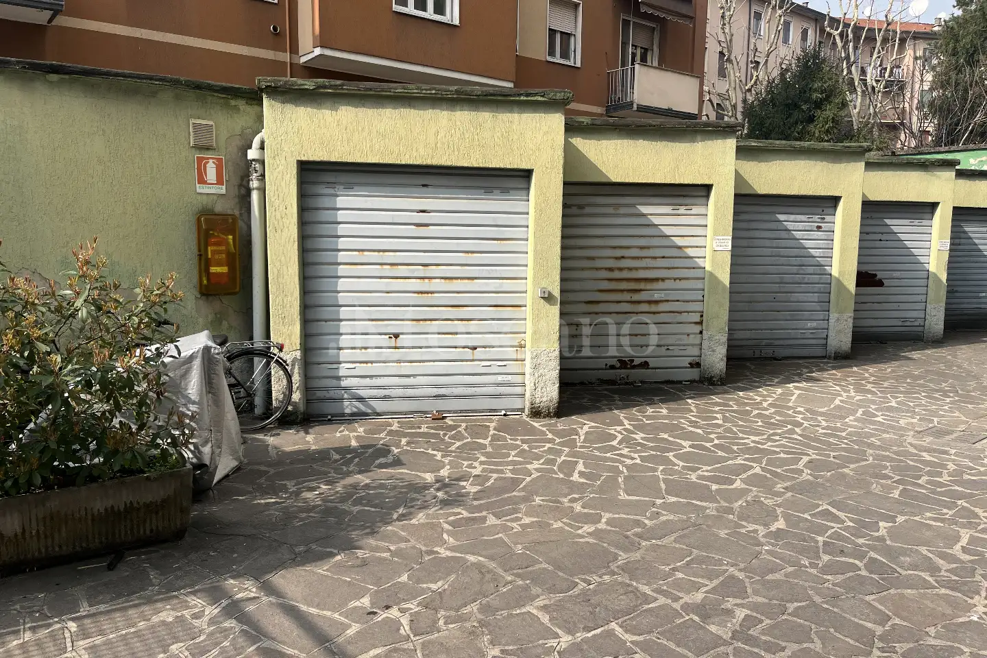 Box in vendita di 12 mq a €20.000 (rif. 7/2026)