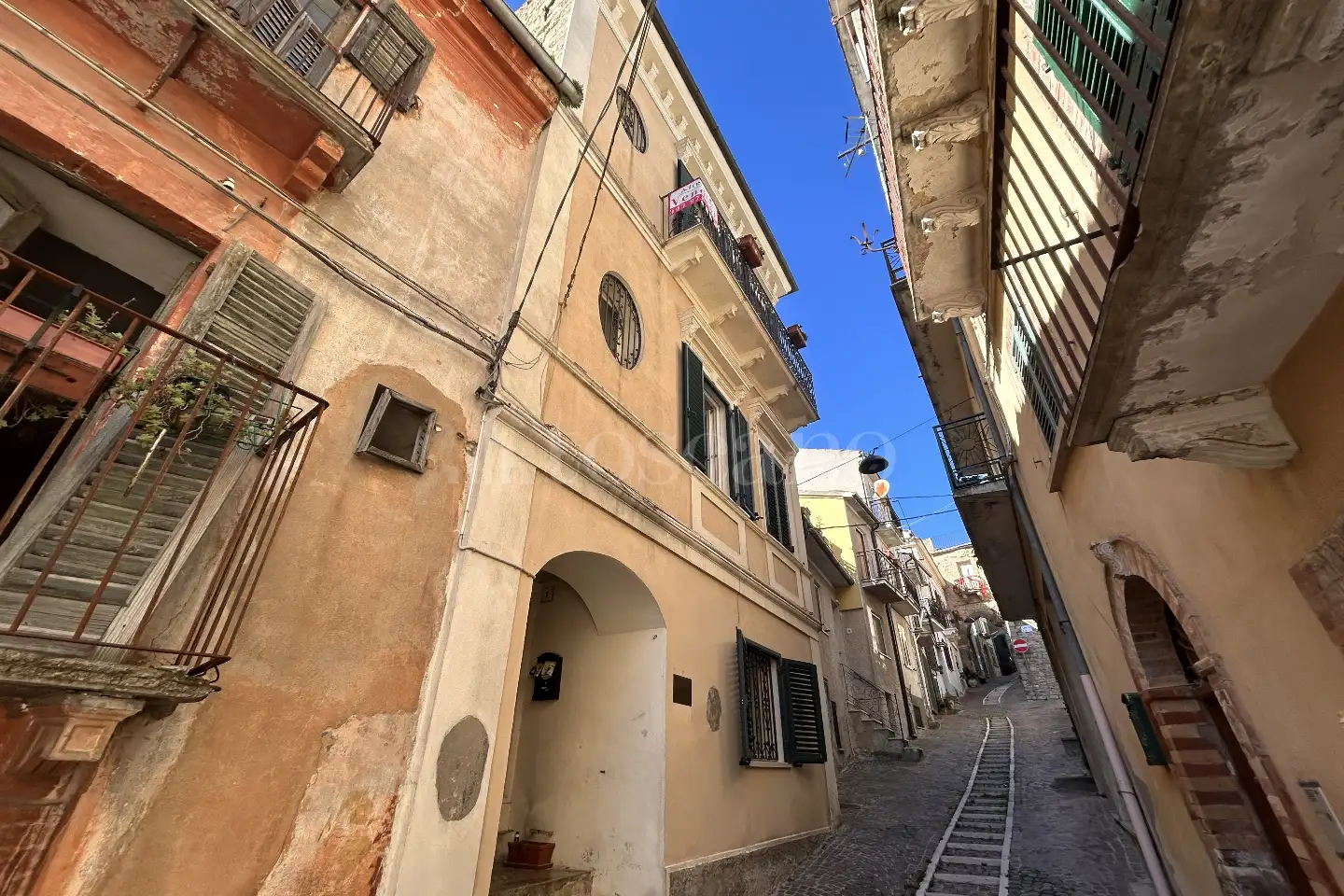 Palazzo in vendita di 200 mq a €165.000 (rif. 5/2026)