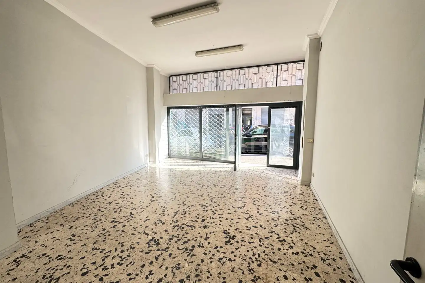 Negozio in affitto di 35 mq a €600 (rif. 17/2026)