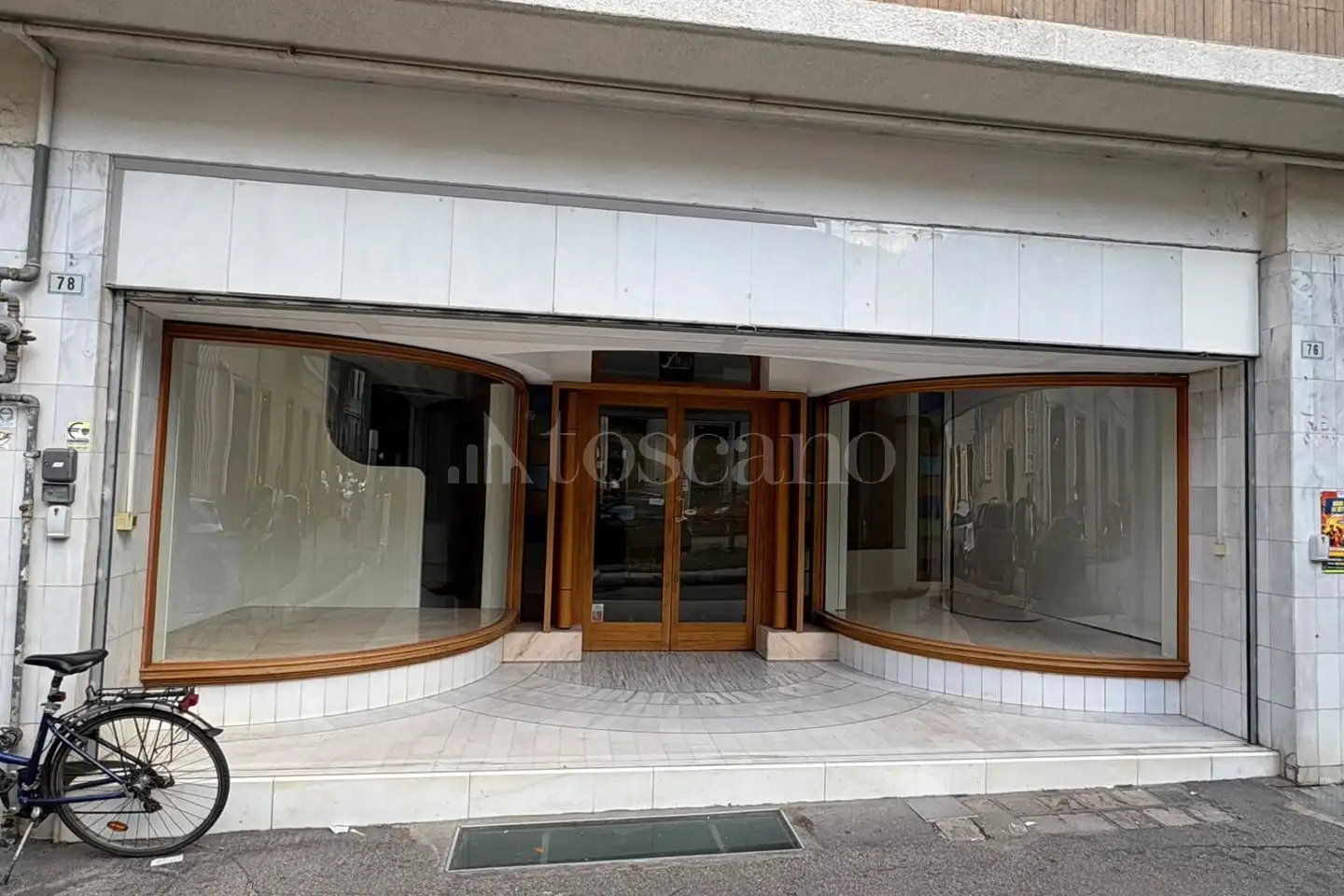 Negozio in affitto di 100 mq a €1.800 (rif. 74/2026)
