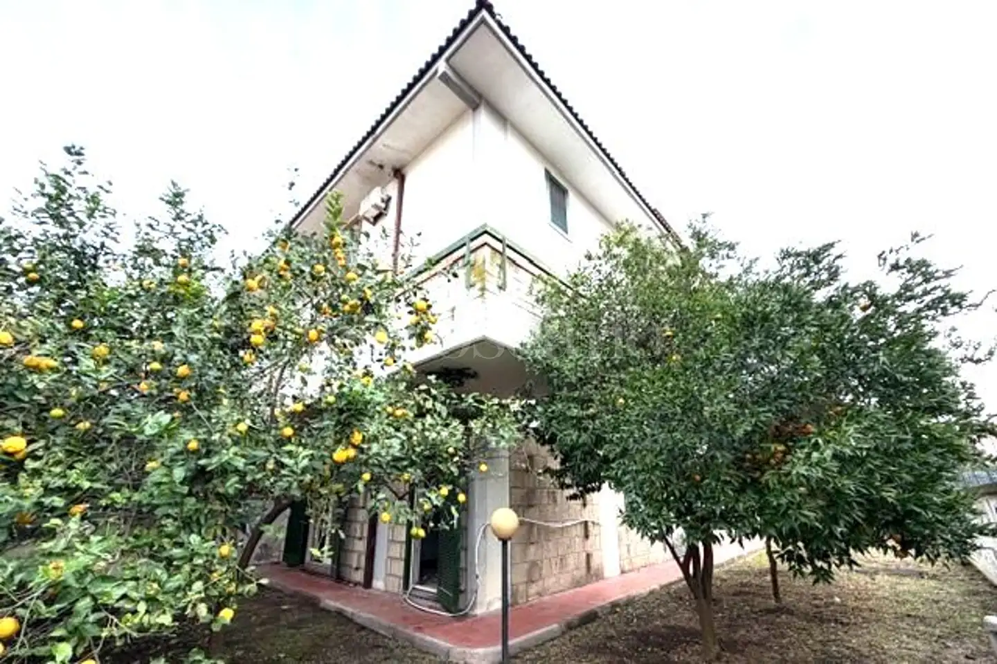 Villino a Schiera in vendita di 320 mq a €640.000 (rif. 16/2026)