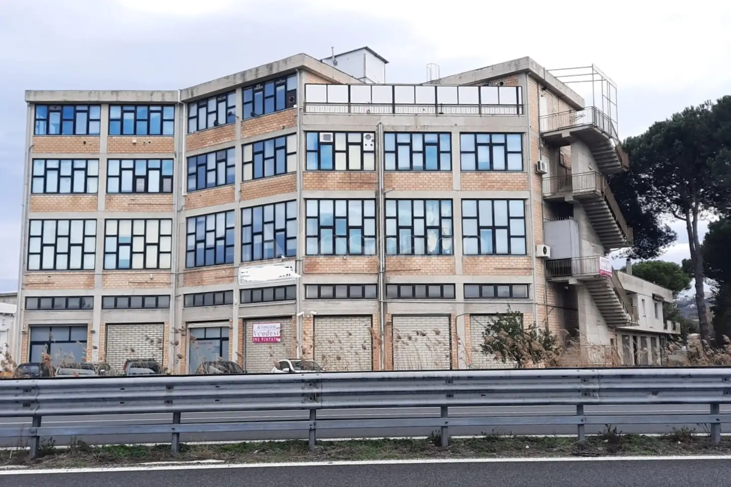 Capannone in vendita di 2.000 mq a €425.000 (rif. 2/2025)