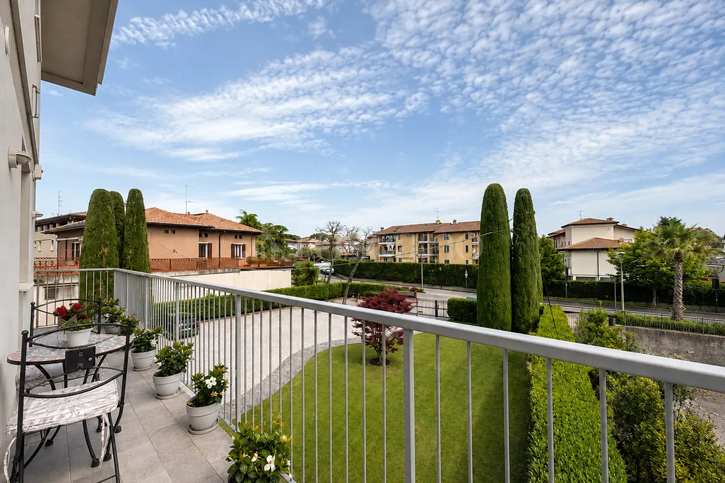 appartamento in vendita a Sirmione in zona Colombare