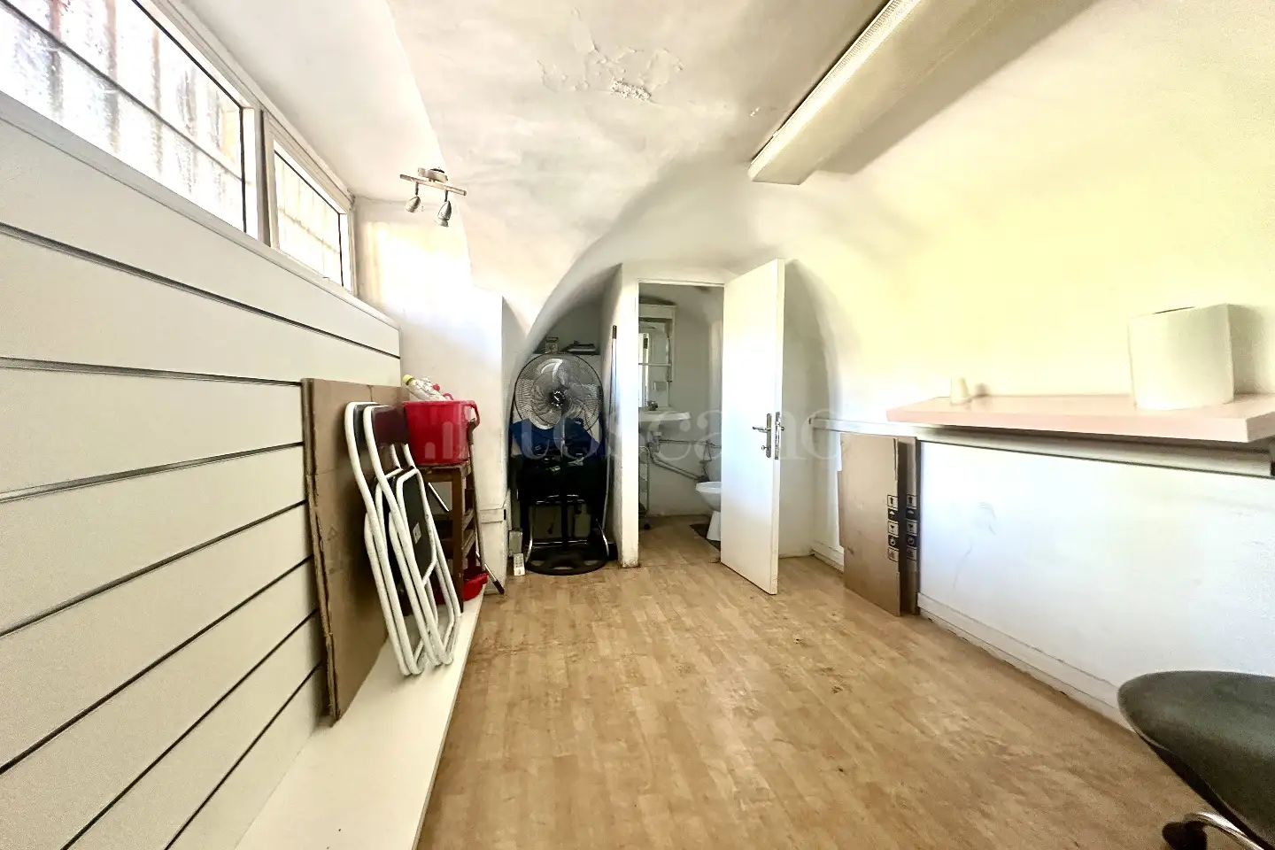 Negozio in affitto di 16 mq a €1.200 (rif. 54/2025)