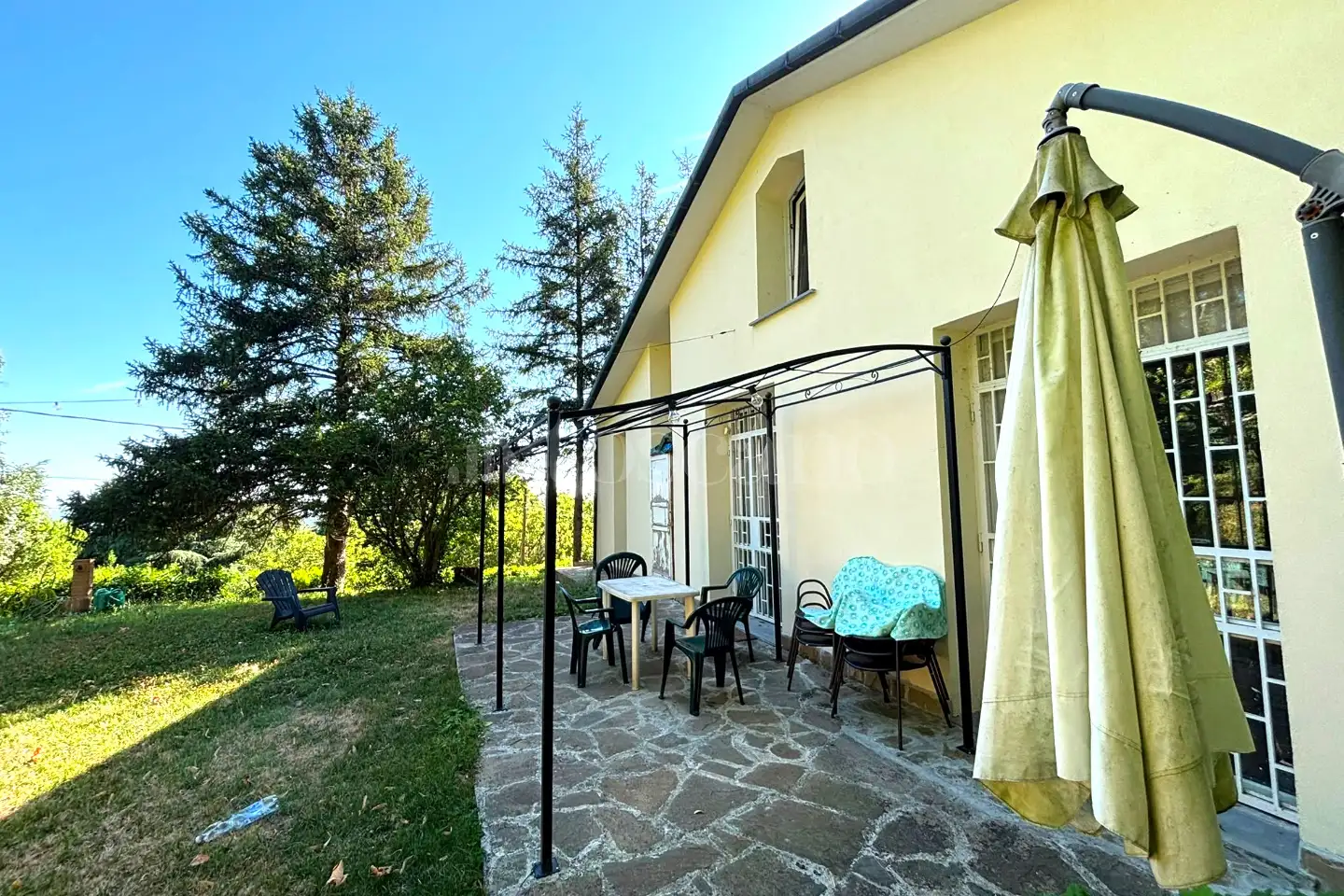 Villa in vendita di 345 mq a €820.000 (rif. 40/2026)