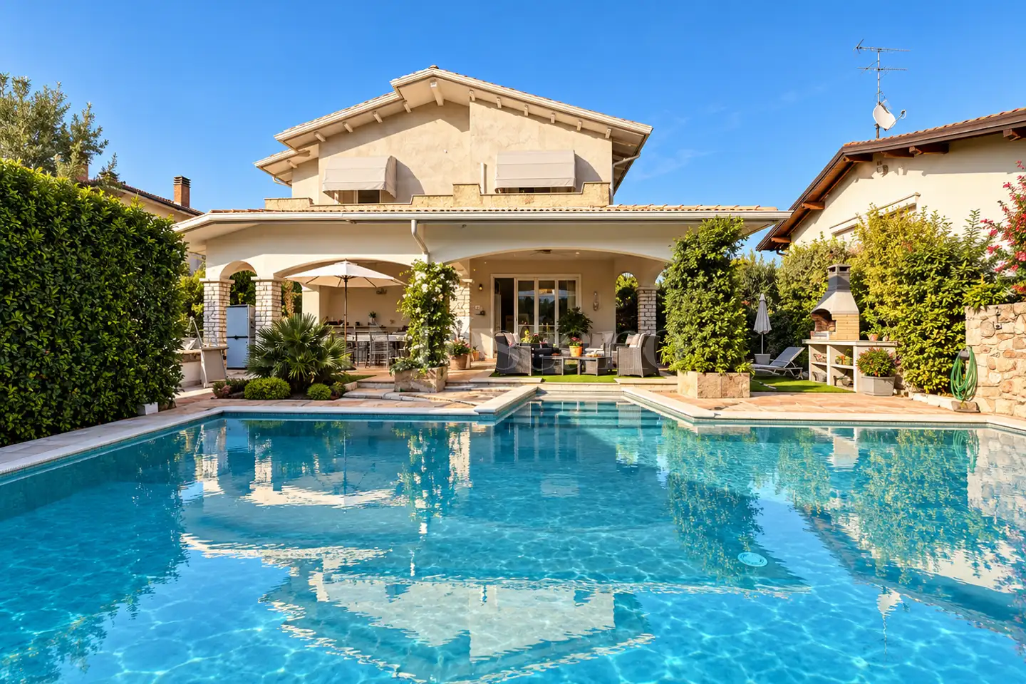 Villa in vendita di 300 mq a €1.250.000 (rif. 28/2026)