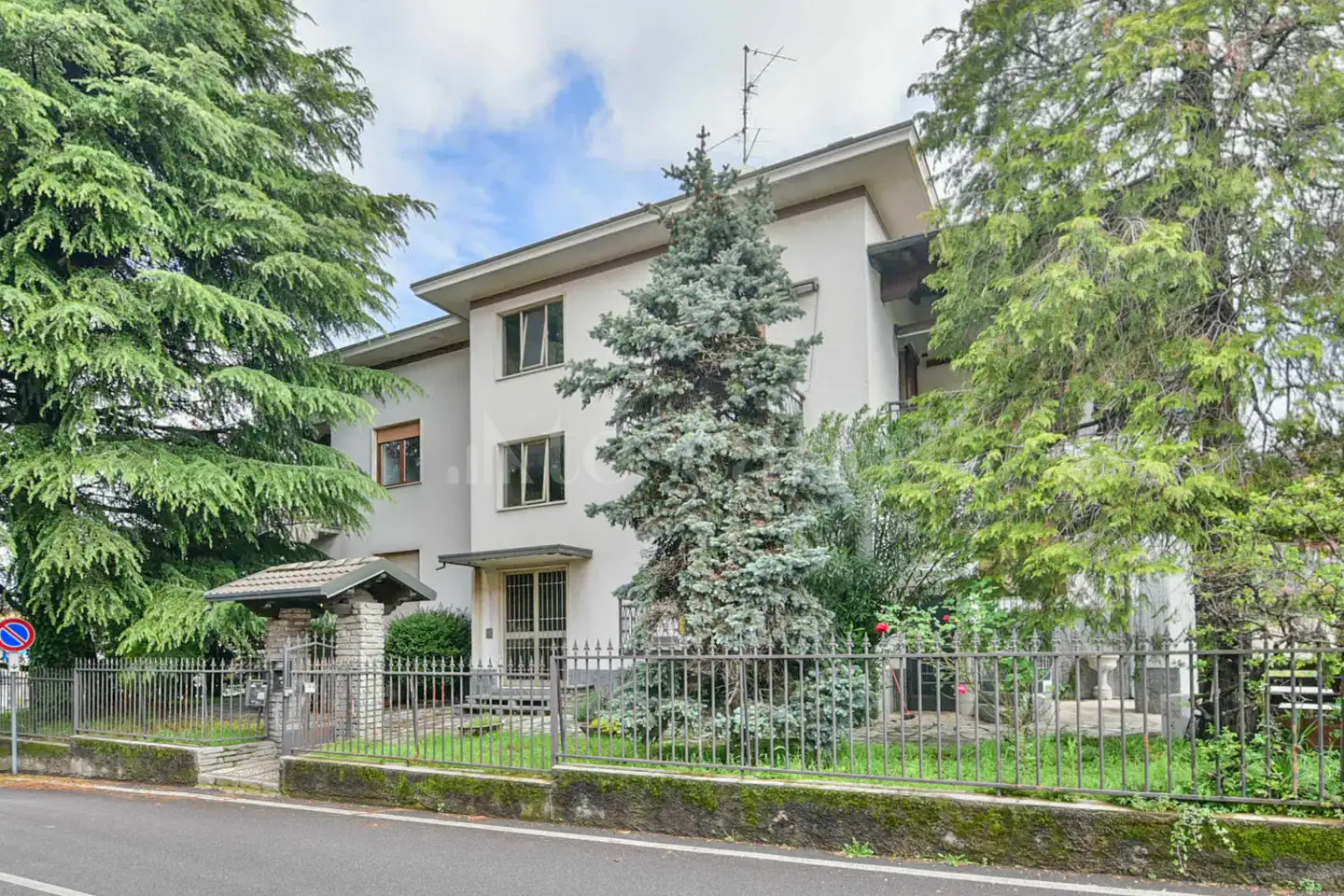 Casa Indipendente in vendita di 465 mq a €459.000 (rif. 29/2024)