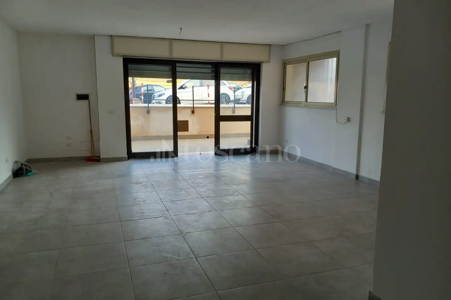 Negozio in vendita di 63 mq a €99.000 (rif. 15/2026)