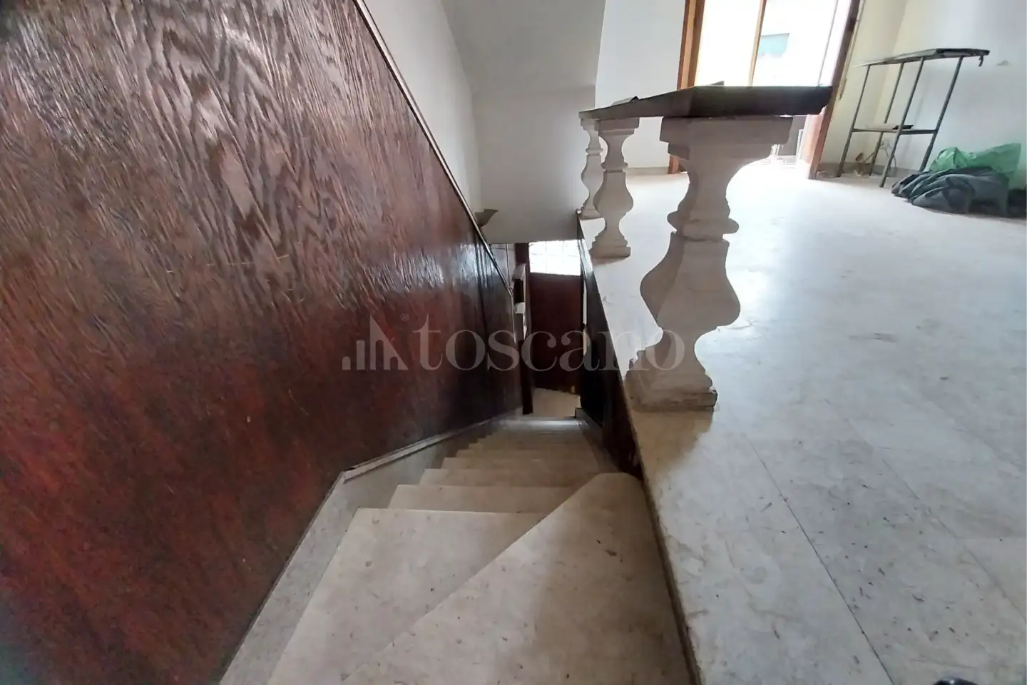 Negozio in vendita di 240 mq a €65.000 (rif. 13/2025)