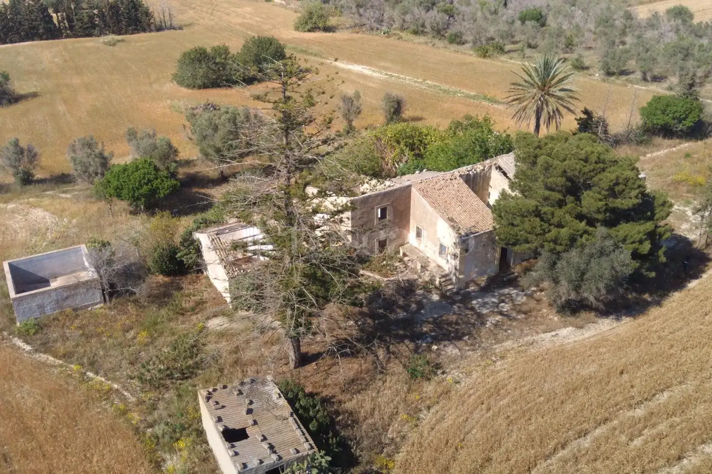 Casale in vendita di 406 mq a €660.000 (rif. 82/2026)