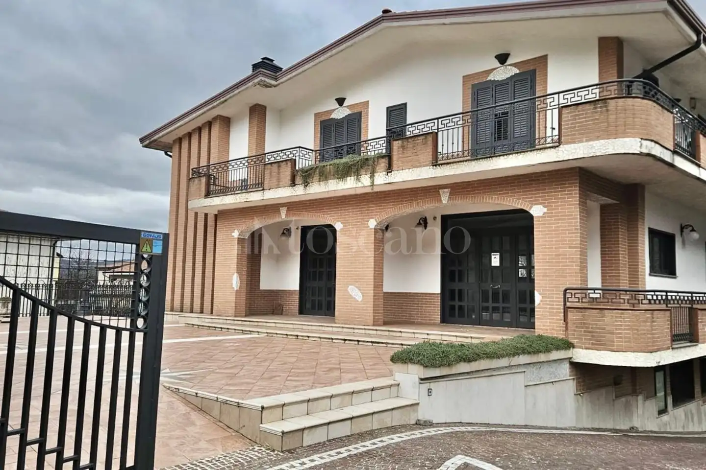 Negozio in affitto di 200 mq a €1.400 (rif. 16/2026)