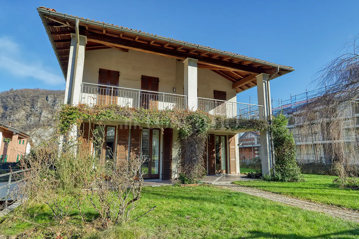 Villa in vendita di 320 mq a €485.000 (rif. 52/2026)