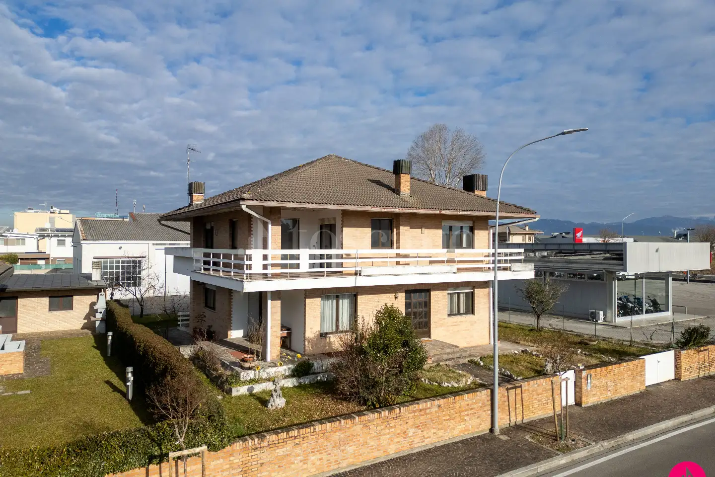 Casa Indipendente in vendita di 370 mq a €380.000 (rif. 8/2026)