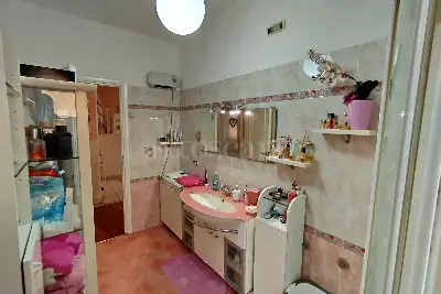 Casa in vendita, Via Montello, Aprilia