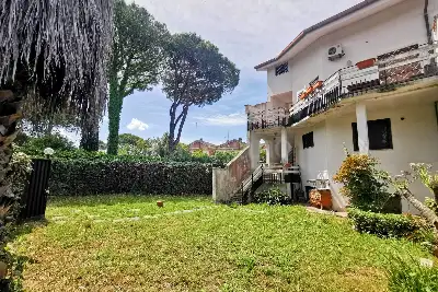 Casa in vendita, via Lisippo, Roma