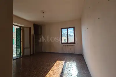 Casa in vendita, Via Martiri di Scalvaia, Siena