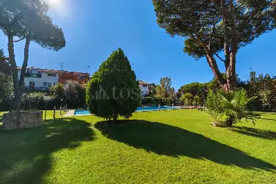 Villino a Schiera in vendita, Via Sofocle , Roma