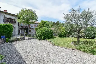 Casa in vendita, Via Giovanni Torti, Erba