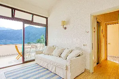 Casa in vendita, Via Casa Mora, Cuasso al Monte