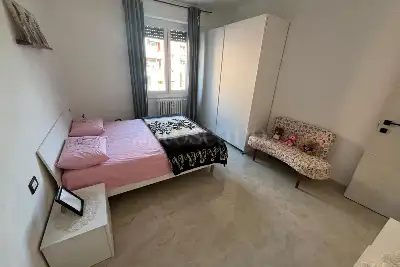 Casa in vendita, Via Lorenteggio, Milano