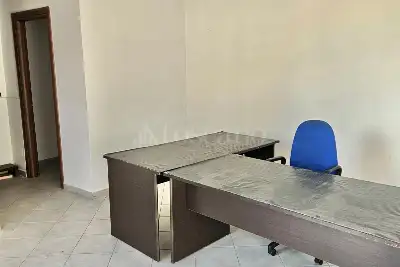 Negozio in affitto, Via Seminario, Avellino