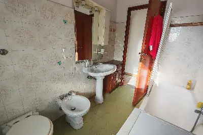 Casa in vendita, Via Vincenzo Tomassini, Roma