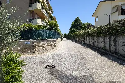 Box in vendita, Via Raffaello Arcangelo Salimbeni, Roma