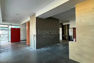 Negozio in affitto, Via Paolo IV Carafa, Avellino