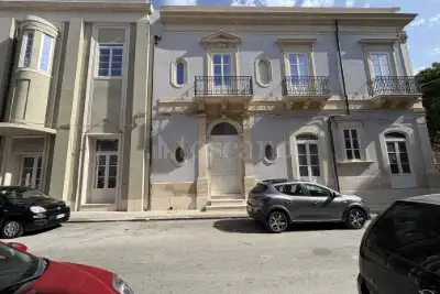 Palazzo in vendita, Via Caltanissetta, Siracusa