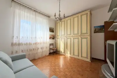 Casa in affitto, Via Antonio Gramsci, Opera