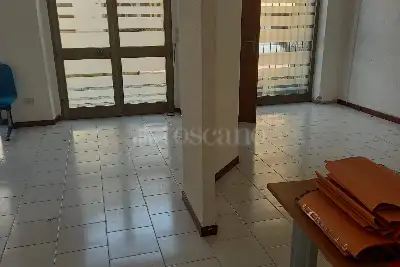 Negozio in vendita, Via Vaglio, Marchirolo