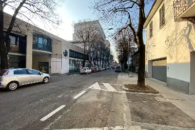 Magazzino in vendita, Viale Italia, Brescia