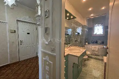 Casa in vendita, Via San Vigilio , Milano