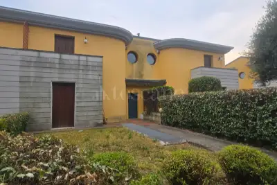 Villa in vendita, Via G. Rossini, Concesio